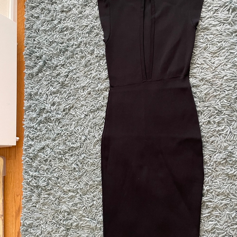 Black dress - Picture 2 of 6